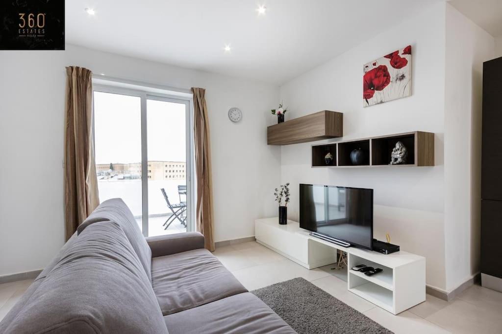 Spacious, Beautiful Central Penthouse With Bbq By 360 Estates Pietà Extérieur photo