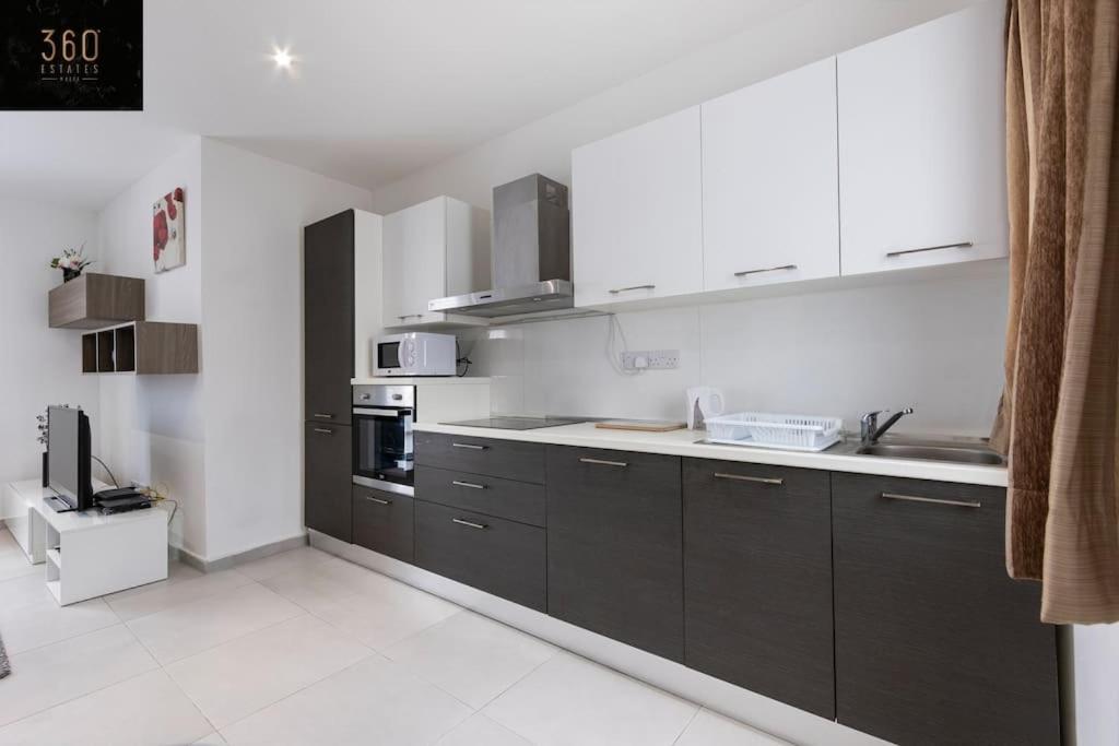 Spacious, Beautiful Central Penthouse With Bbq By 360 Estates Pietà Extérieur photo