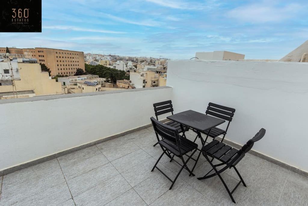 Spacious, Beautiful Central Penthouse With Bbq By 360 Estates Pietà Extérieur photo