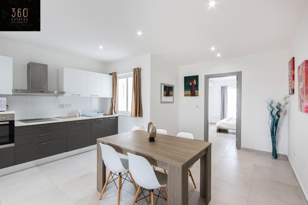Spacious, Beautiful Central Penthouse With Bbq By 360 Estates Pietà Extérieur photo